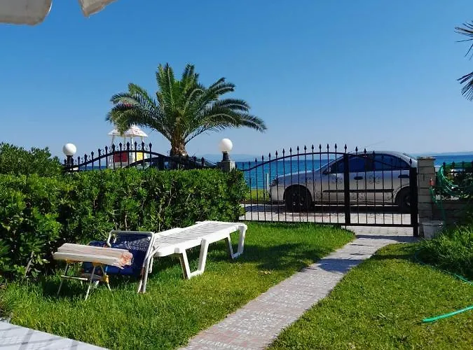 Дом отдыха Cozy Maisonette In Chalkidiki Пефкохори